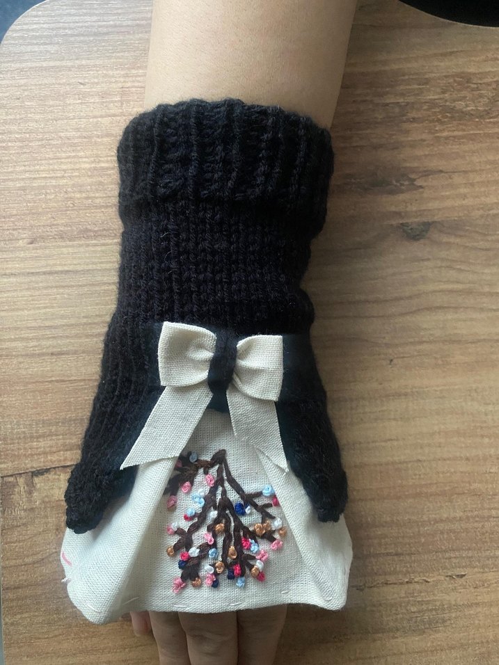 Siyah Örgü Gotik Kadın Eldiven - Görsel 4