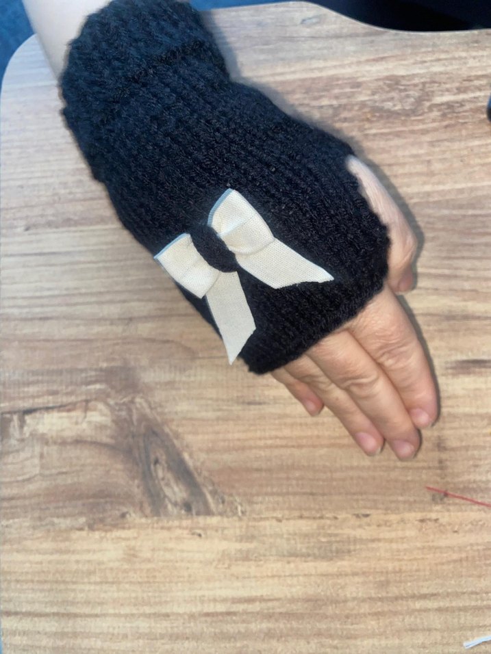 Kız Çocuk Siyah Örgü Eldiven - Görsel 2