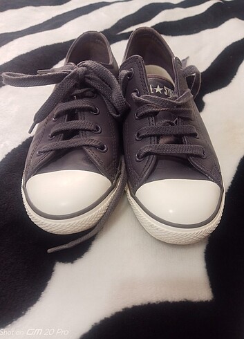 36 Beden Converse orjinal değil