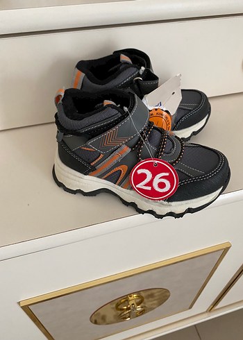 LC Waikiki Gri Erkek Çocuk Spor Botu Velcro