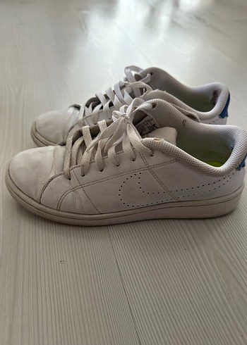 Nike Beyaz Nike Kadın Spor Ayakkabı