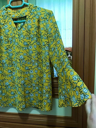 44 Beden sarı Renk Tiril tiril pencere model bluz