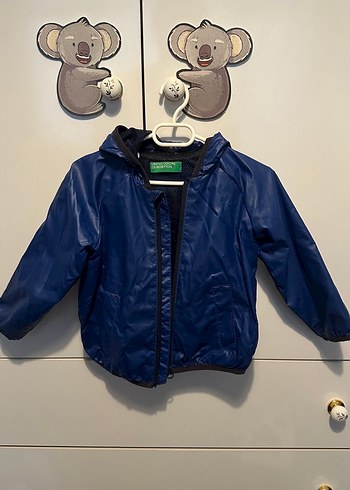 Benetton Erkek Çocuk Mavi Kapüşonlu Yağmurluk
