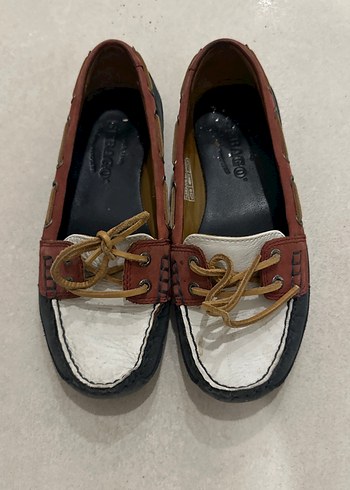 Sebago 37