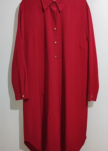 Kırmızı tunik