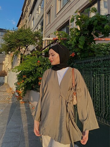 HAKİ HARİKA YANDAN BAĞLAMALI KİMONO