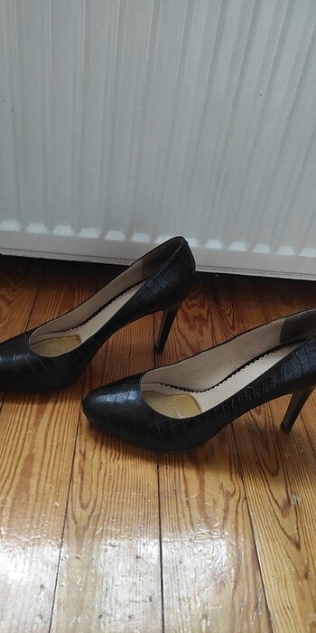 38,5 Beden Nine West tpuklu sorunu yok