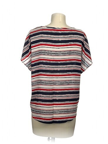 xl Beden Defacto Bluz %70 İndirimli.