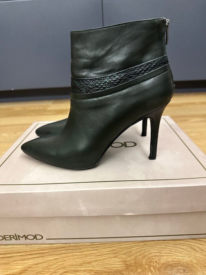 Koyu yeşil Yılan Desenli Deri Stiletto Bot no:40 - Görsel 3