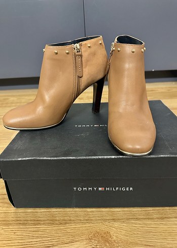Orjinal Tommy Hilfiger Bej Süet Topuklu Kadın Bot - Görsel 2
