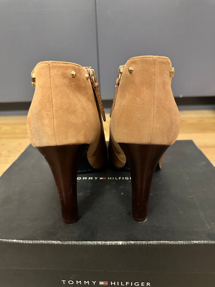 Orjinal Tommy Hilfiger Bej Süet Topuklu Kadın Bot - Görsel 3