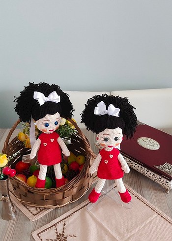 Beden Renk Kırmızı Elbiseli Renkli Bebek