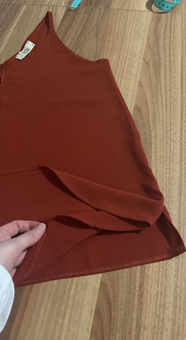 Kahverengi V Yaka Kadın Atlet - Görsel 4