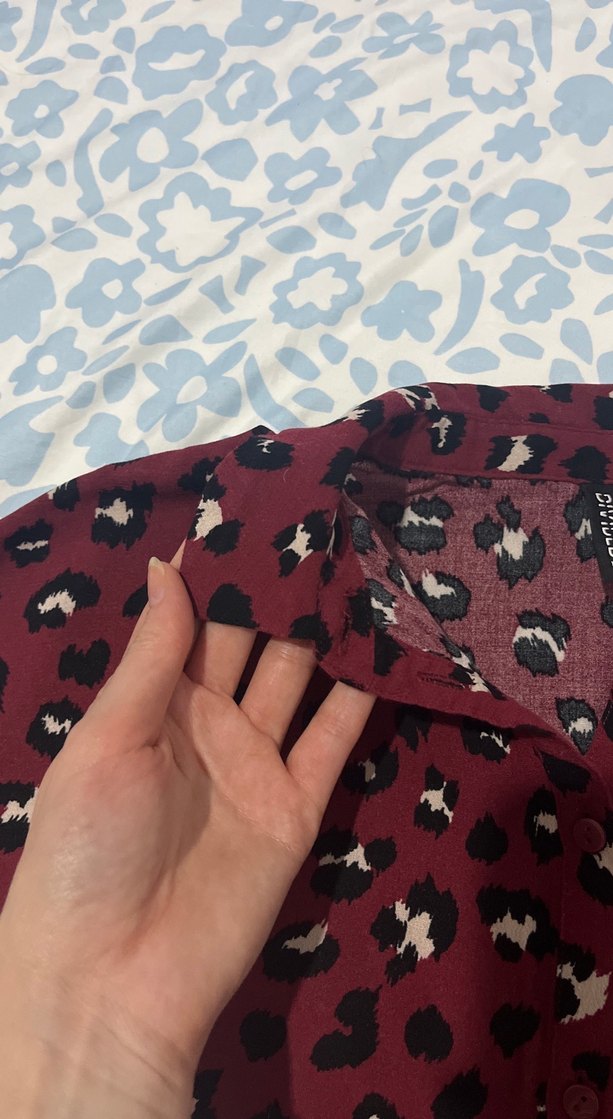 Bordo Desenli Kısa Kollu Kadın Gömlek - Görsel 3