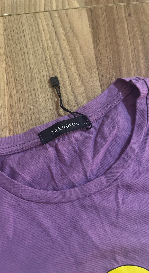 Mor Pop Kültür Baskılı Kadın Tişörtü - Görsel 2