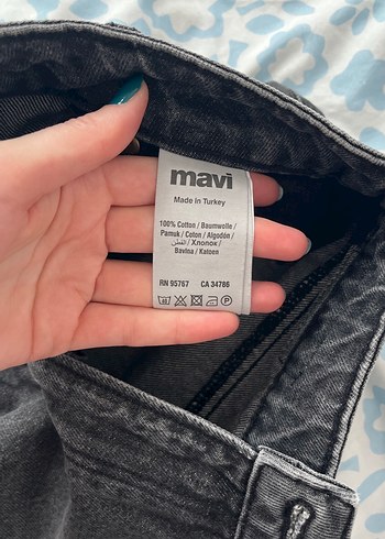 Gri Mini Kot Şort - Görsel 3