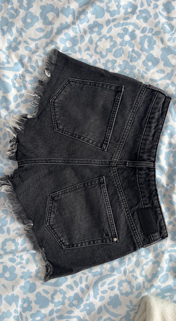 Gri Mini Kot Şort - Görsel 4