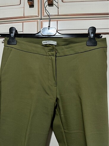 YEŞİL KUMAŞ PANTOLON