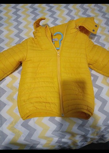 Erkek Çocuk Sarı Kapüşonlu Fermuarlı Mont - Görsel 2