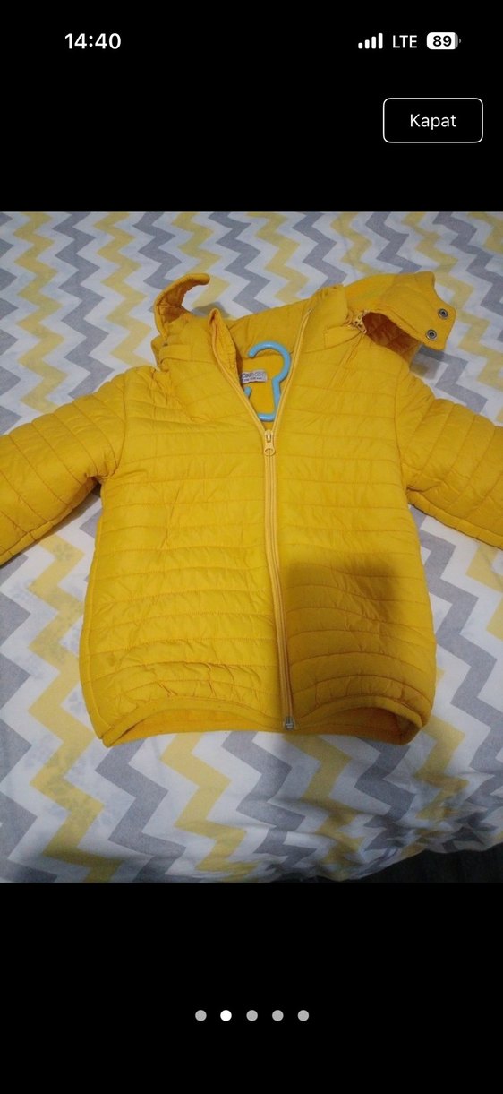 Erkek Çocuk Sarı Kapüşonlu Fermuarlı Mont - Görsel 2