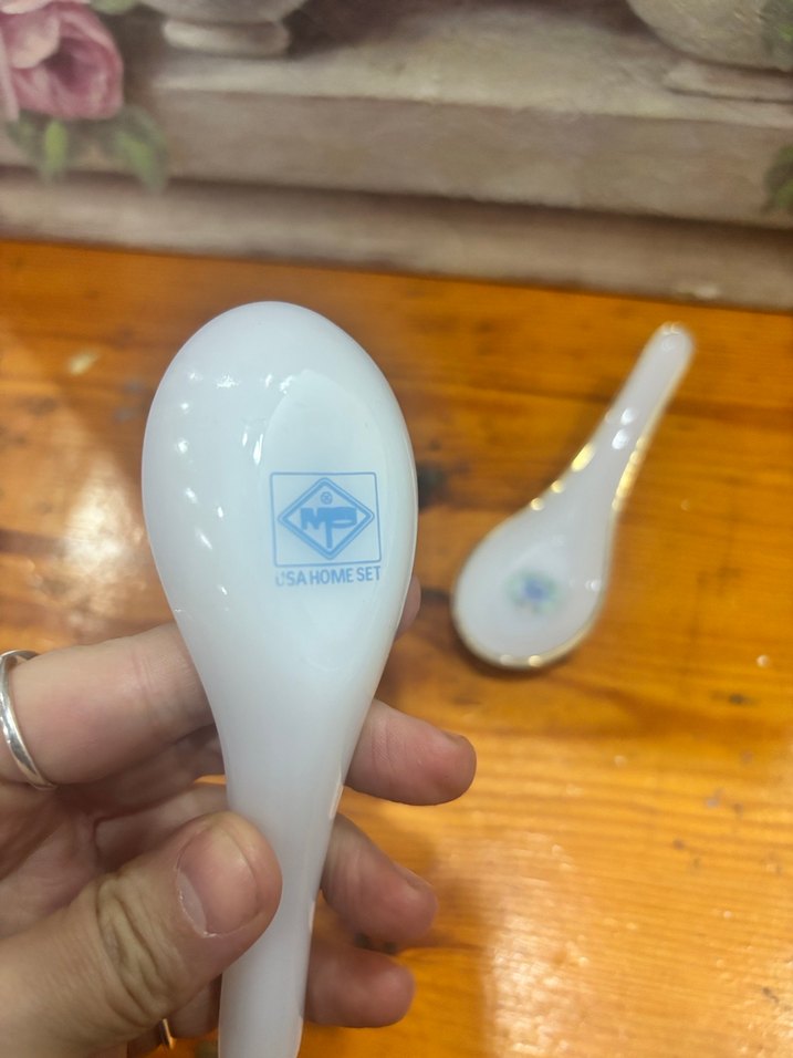 Beyaz Çiçek Desenli Seramik Kaşık Seti - Görsel 3