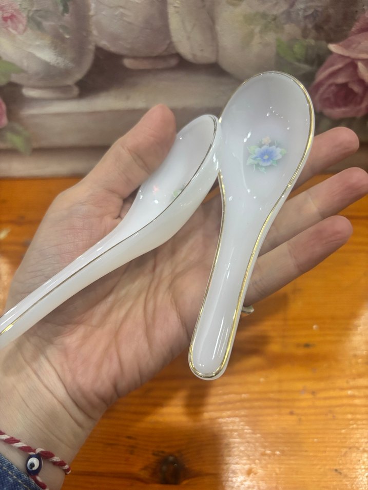 Beyaz Çiçek Desenli Seramik Kaşık Seti - Görsel 5