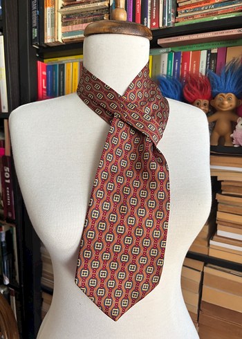 American Vintage Kiremit Tonlarinda Geometrik Desenli İnce Kravat