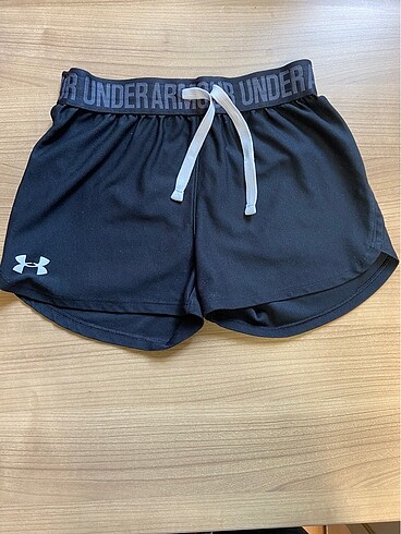 Under Armour kız çocuk spor şort 8-10 yaş
