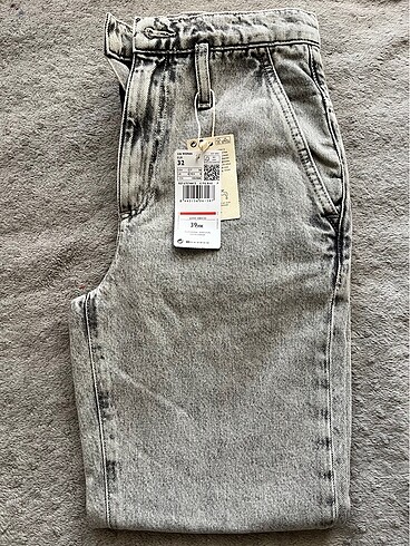 Etiketli mango jean