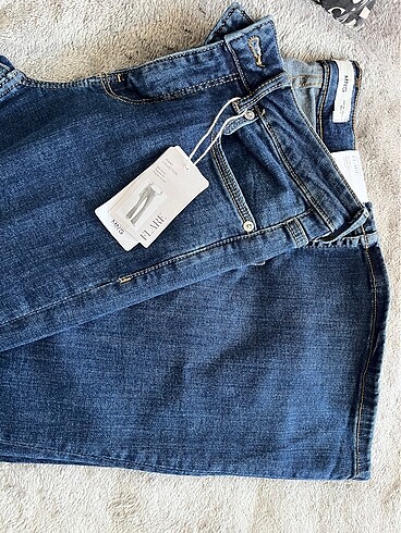 Mango Flare Jean