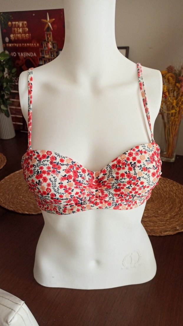 Çiçek Desenli Düğmeli Bohem Bikini Üstü - Görsel 2
