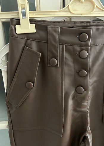 Mango Düğmeli Kahverengi Deri Kadın Pantolon