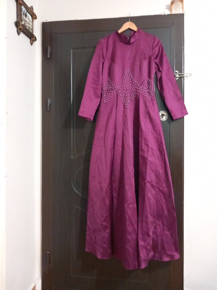 Uzun Mor Drapeli Vintage Giyotin Yaka Elbise - Görsel 5