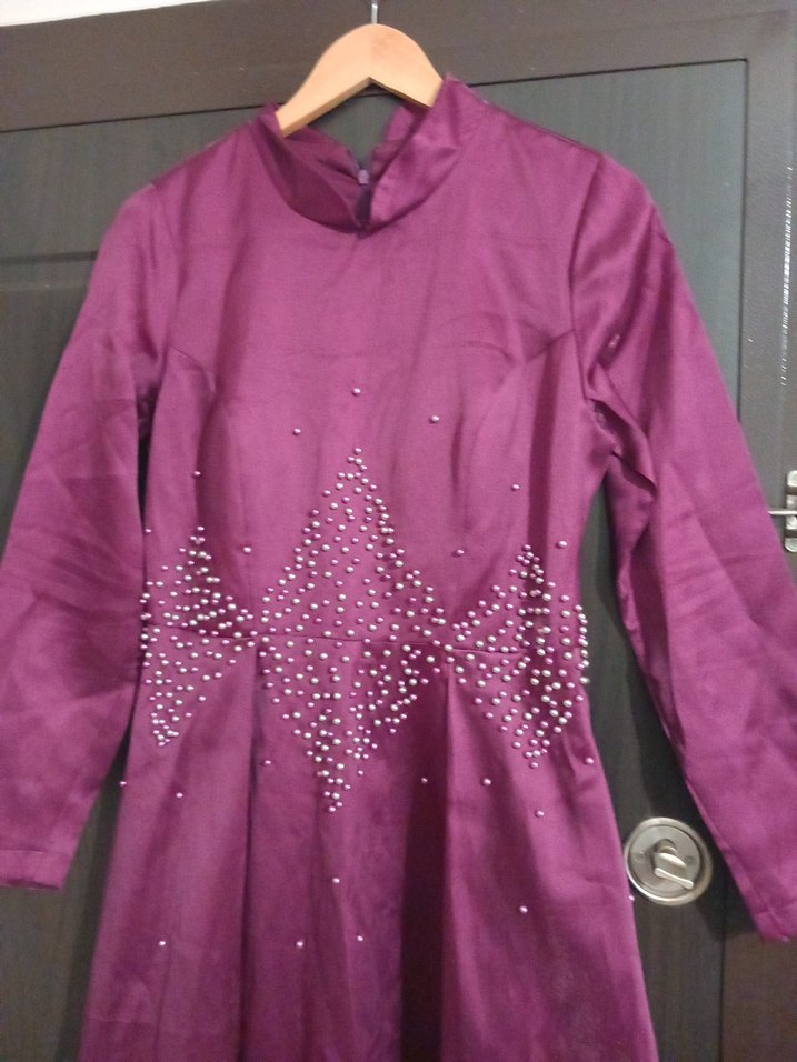 Uzun Mor Drapeli Vintage Giyotin Yaka Elbise - Görsel 4