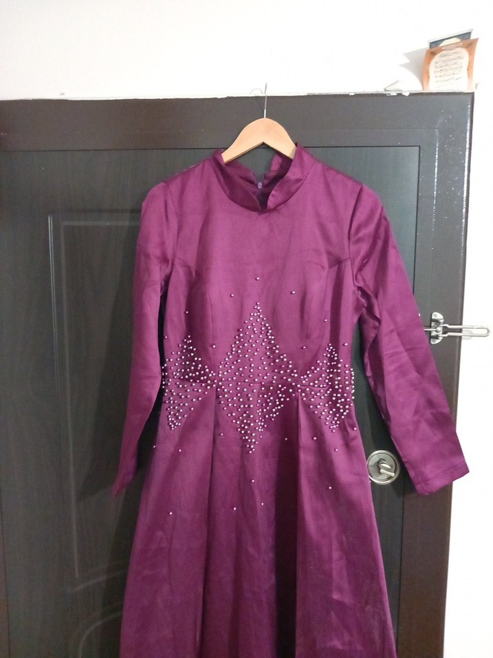 Uzun Mor Drapeli Vintage Giyotin Yaka Elbise - Görsel 2