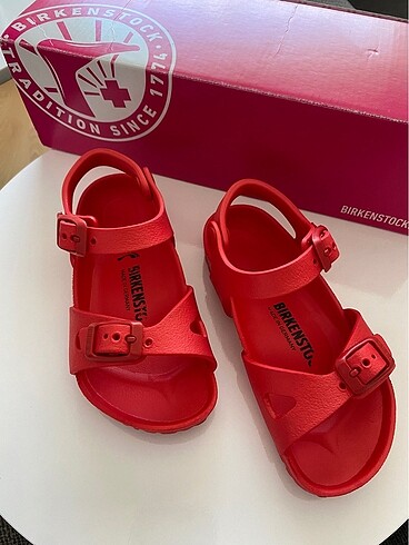 Birkenstock Bırkenstock kırmızı sandalet 25 numara