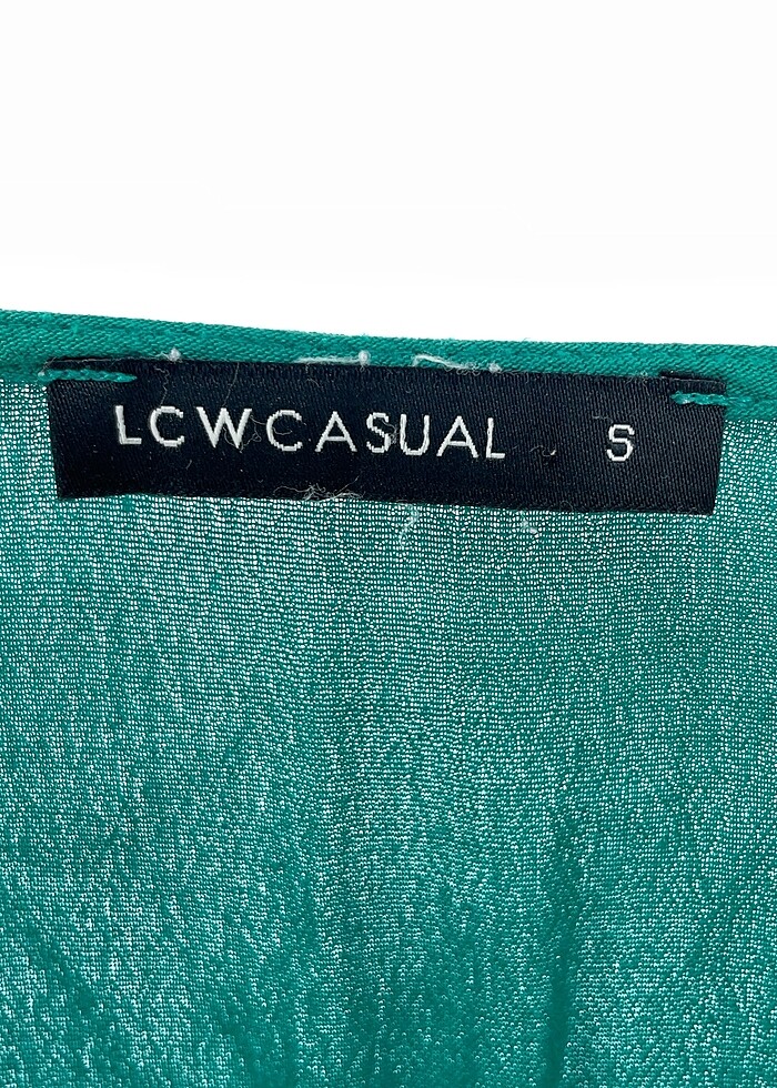 LC Waikiki Bluz %70 İndirimli. - Görsel 4