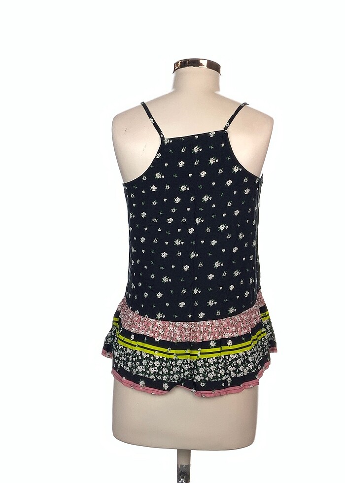 LC Waikiki Bluz %70 İndirimli. - Görsel 3