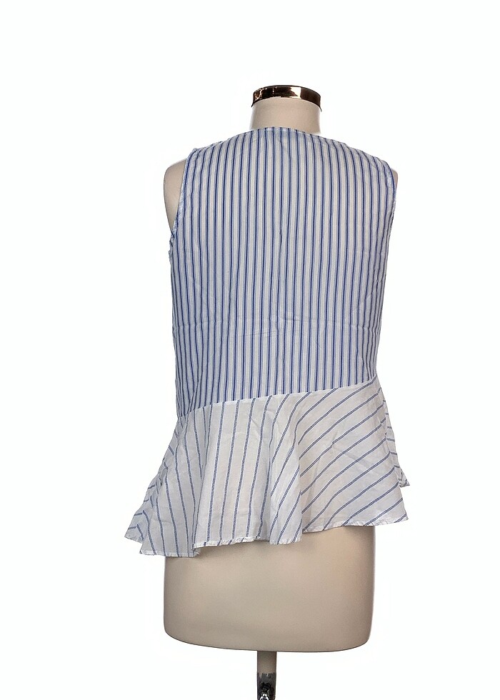 LC Waikiki Bluz %70 İndirimli. - Görsel 3