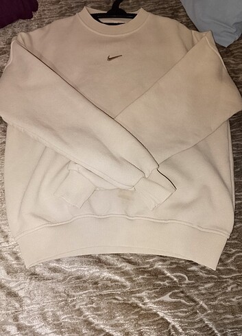s Beden Nike sweatshirt 