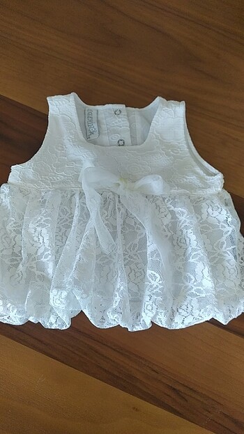 Kız bebek beyaz elbise 