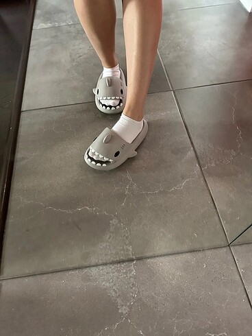 Crocs Köpek balığı terlik