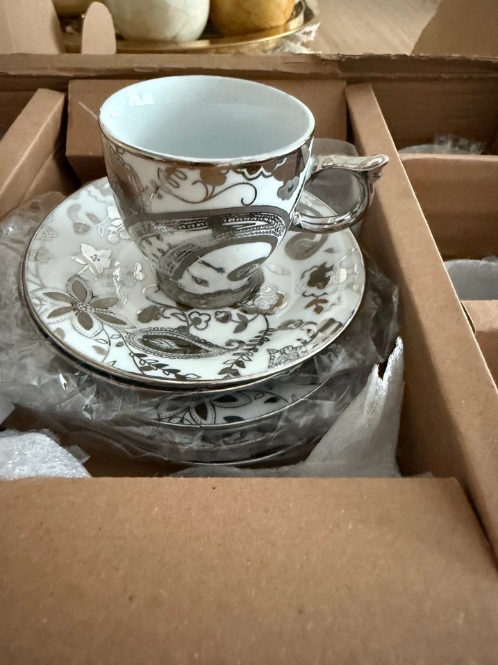 Gri Beyaz Desenli Porselen Fincan ve Tabak Seti - Görsel 2