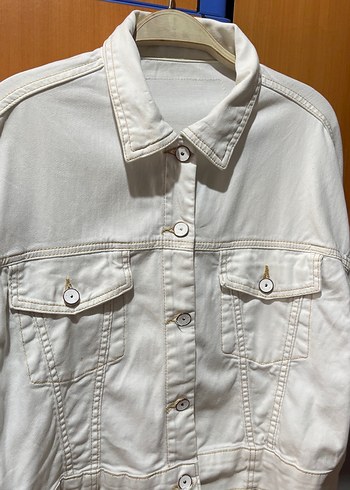 Beyaz Düğmeli Kadın Denim Ceket - Görsel 2