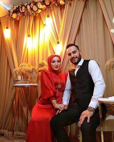 Diğer Kırmızı saten elbise