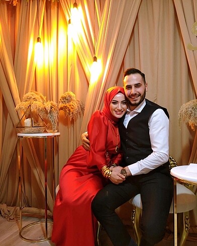 m Beden Kırmızı saten elbise