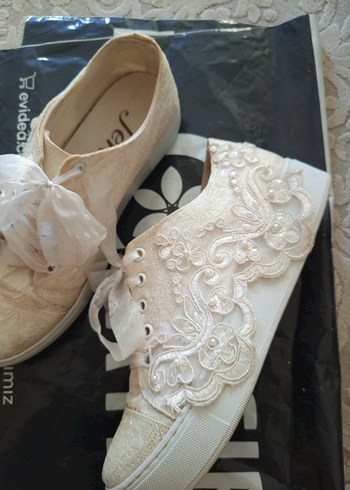 Dantel Detaylı Beyaz gelin Ayakkabısı - Görsel 3