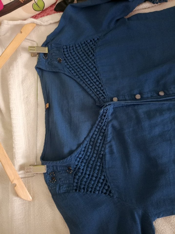 Düğmeli Mavi Nakışlı Bohem Kadın Bluz - Görsel 3