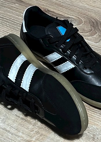 Samba sneakers