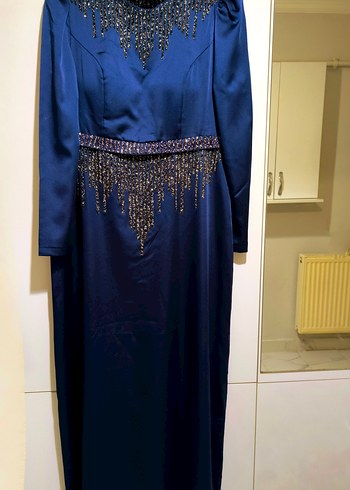 Uzun Kollu Boncuk İşlemeli Mavi Abiye Elbise - Görsel 4